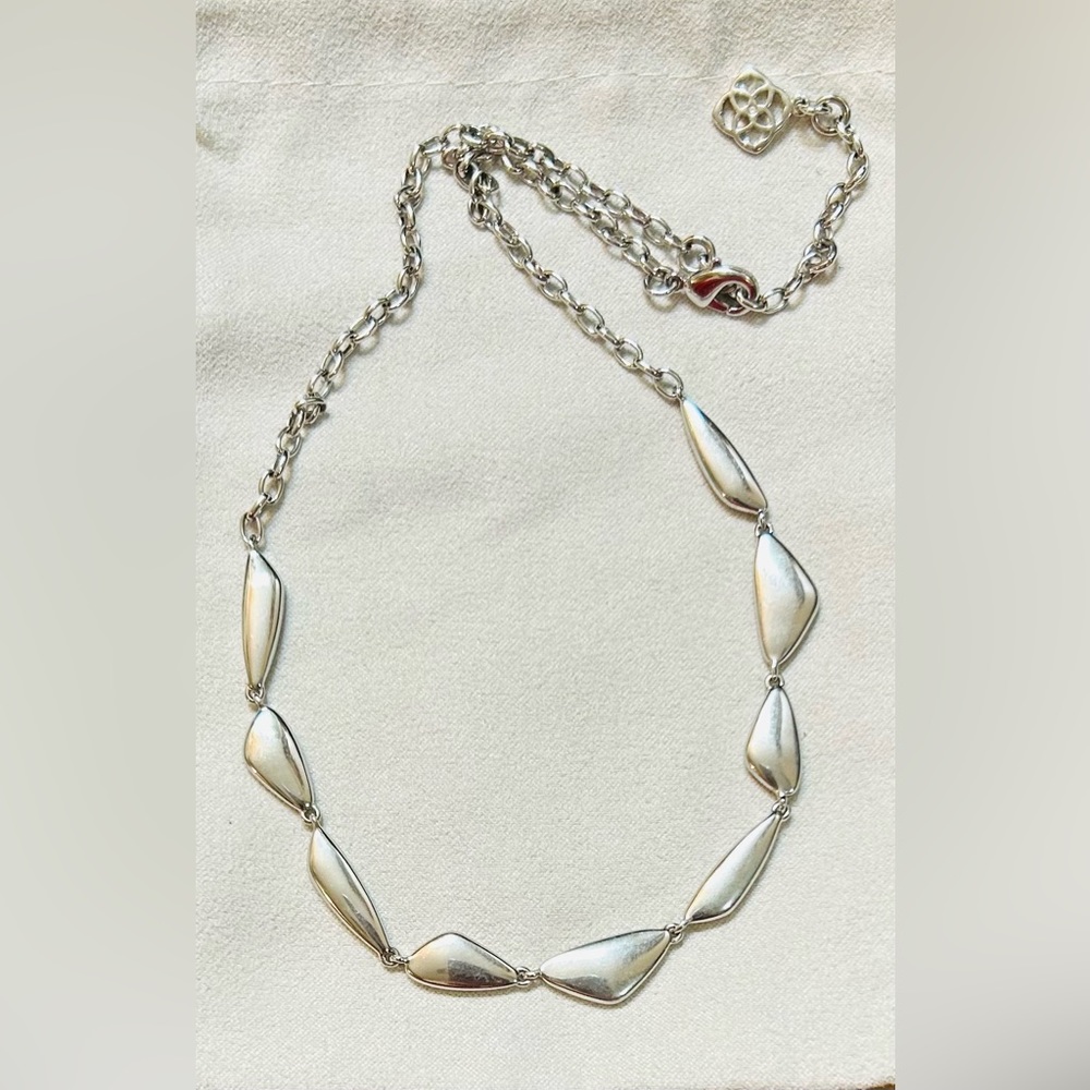 EUC Kendra Scott Kira collar necklace